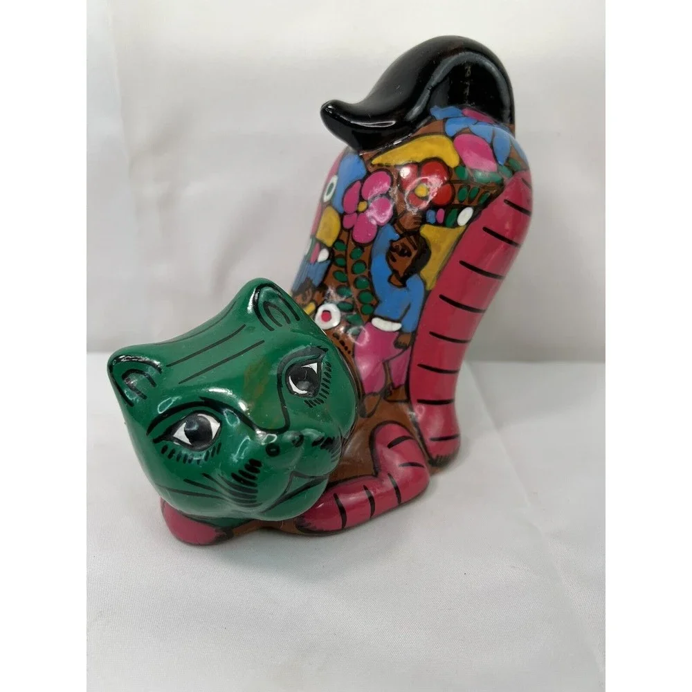 Mexican Folk Art Pottery‎ CAT Figurine Scene of People Celebrating Hand Painted